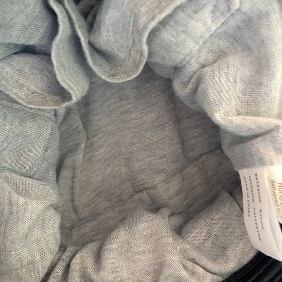 Lacoste Nylon Bag - Picture 5 of 8